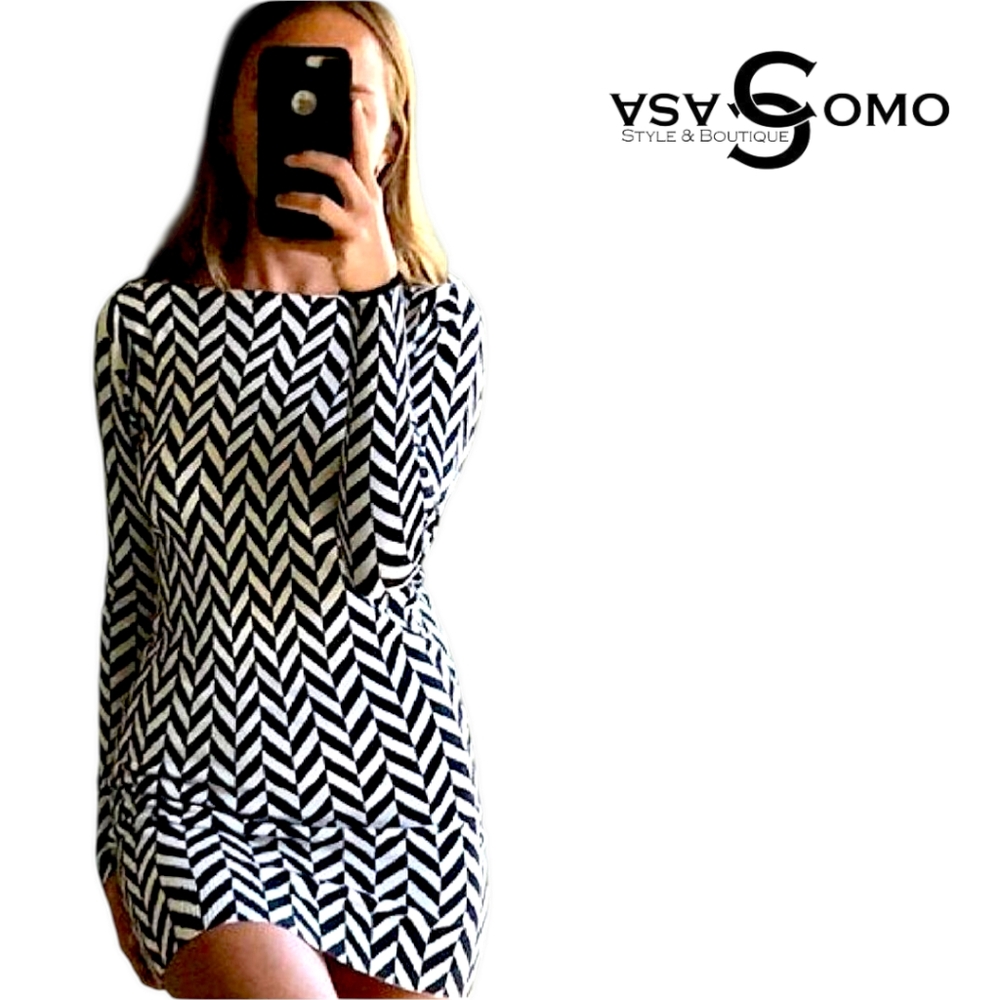Casa Como - Chevron Print Statement Bodycon Mini Dress; Designer